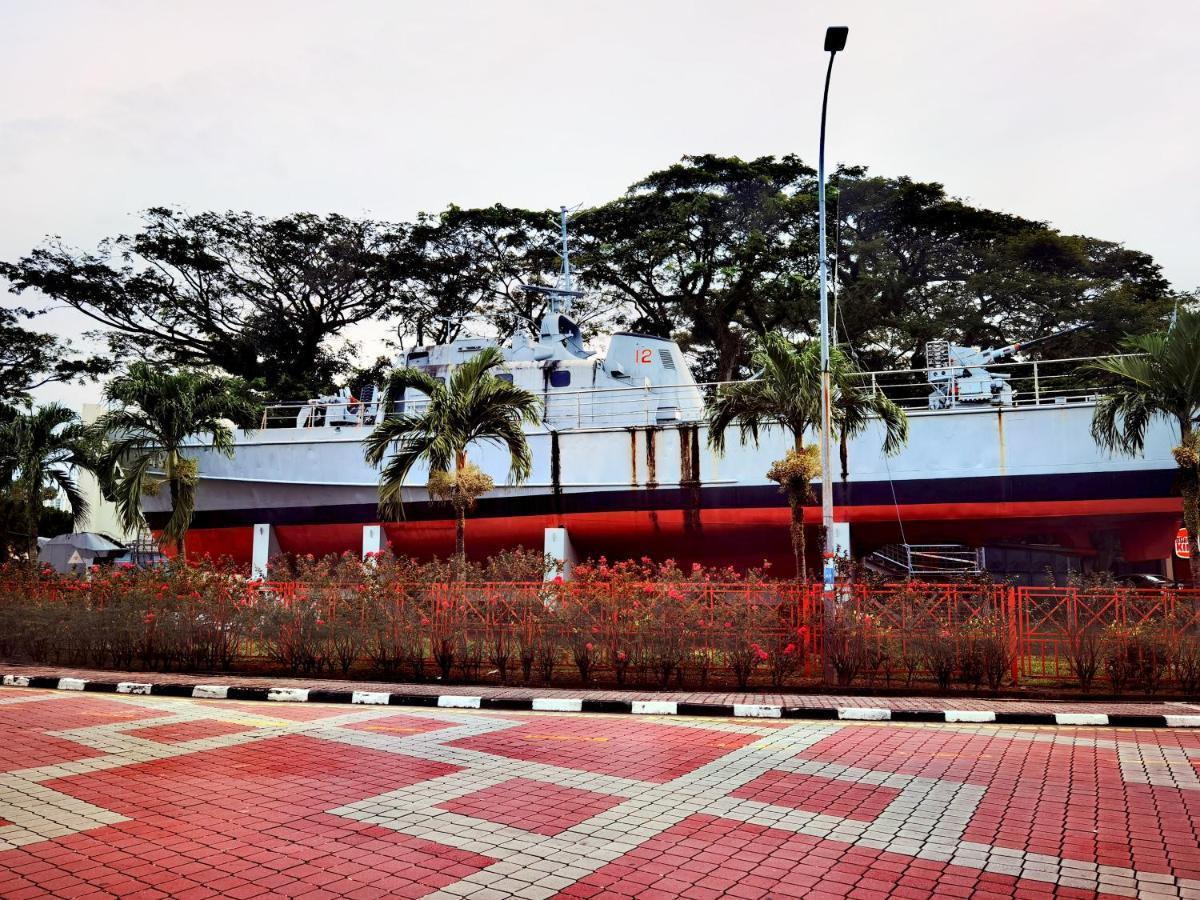 Bandar Melaka Family Bungalow Private Pool Bbq Wifi Netflix Εξωτερικό φωτογραφία