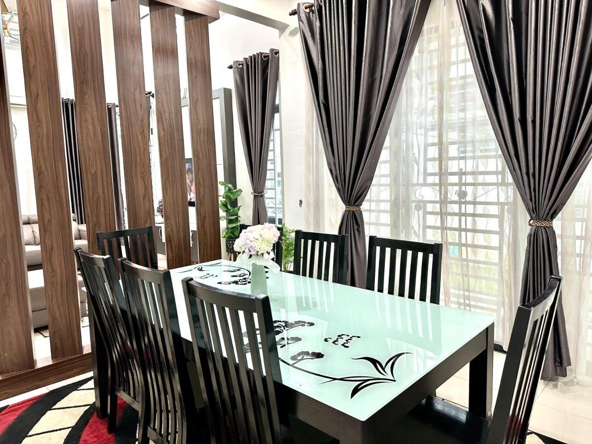 Bandar Melaka Family Bungalow Private Pool Bbq Wifi Netflix Εξωτερικό φωτογραφία