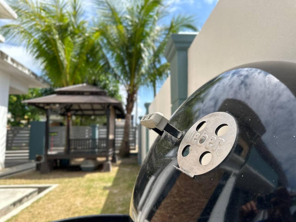 Bandar Melaka Family Bungalow Private Pool Bbq Wifi Netflix Εξωτερικό φωτογραφία